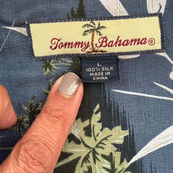 Tommy Bahama Shirt Blue Island Palm Wood Button Up Silk Short Sleeve Size L - Picture 8 of 10